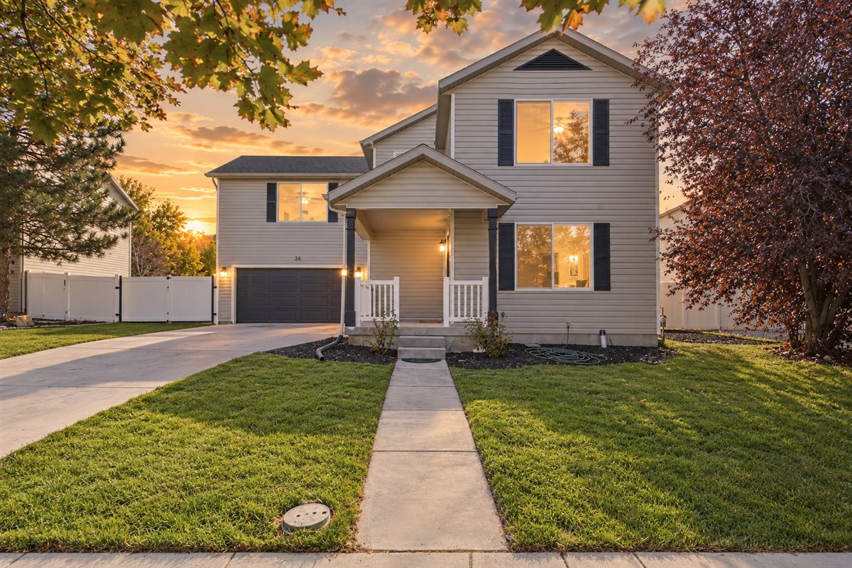 Photo 2 of 26 E 1860 N, Tooele